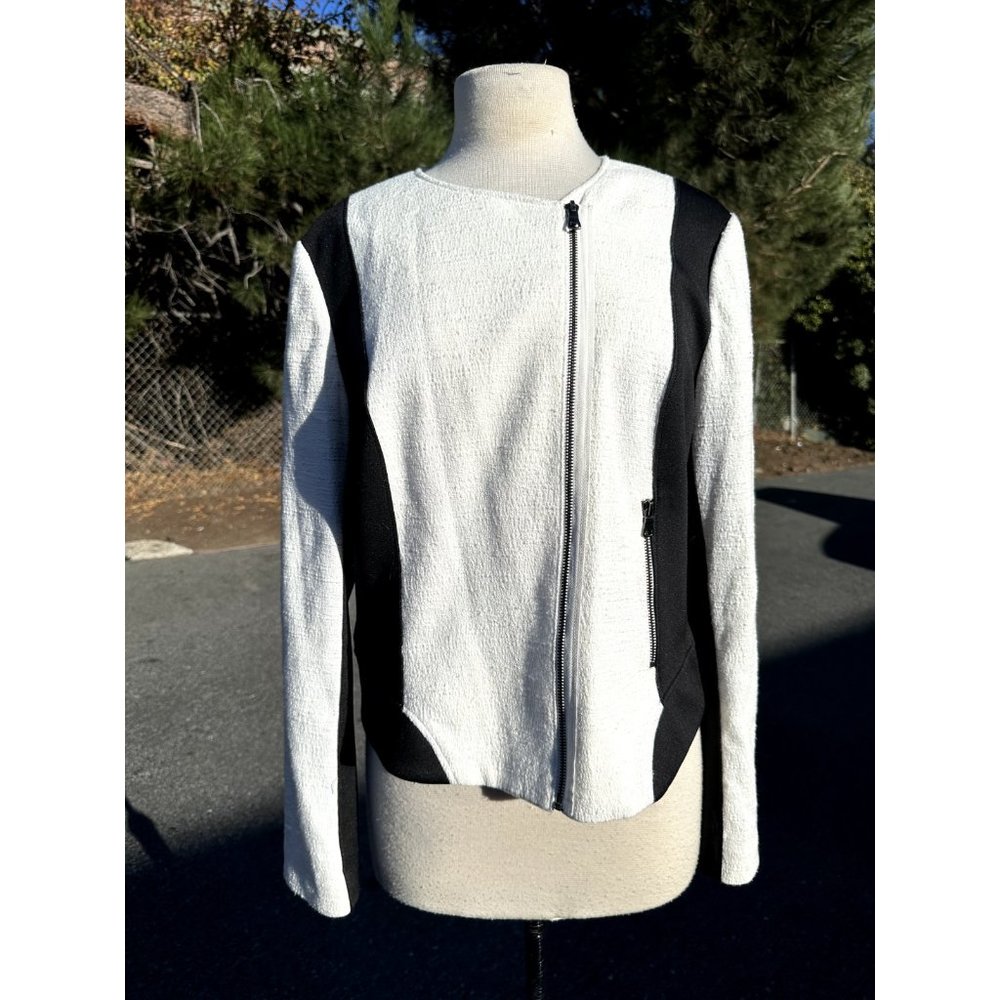 Tahari Womens Large White Blazer Asymmetrical Black Striped Long Sleeve Career